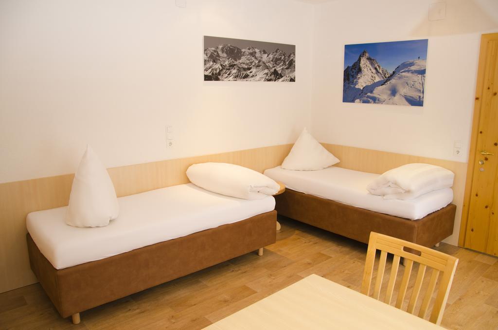 Hotel Garni Alpenblick Ischgl Ngoại thất bức ảnh