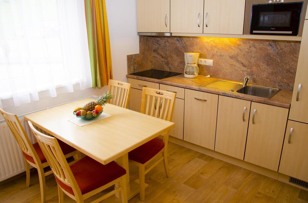Hotel Garni Alpenblick Ischgl Ngoại thất bức ảnh