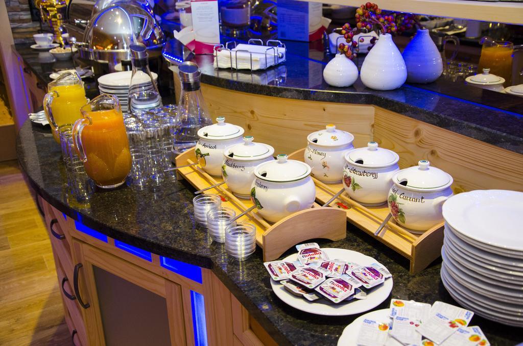 Hotel Garni Alpenblick Ischgl Ngoại thất bức ảnh