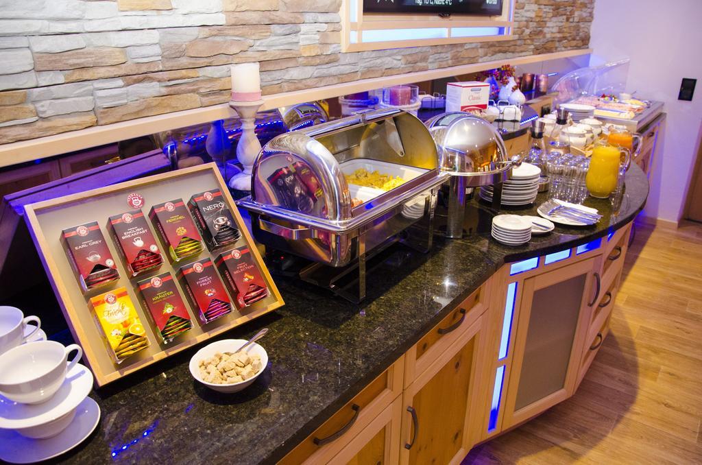 Hotel Garni Alpenblick Ischgl Ngoại thất bức ảnh