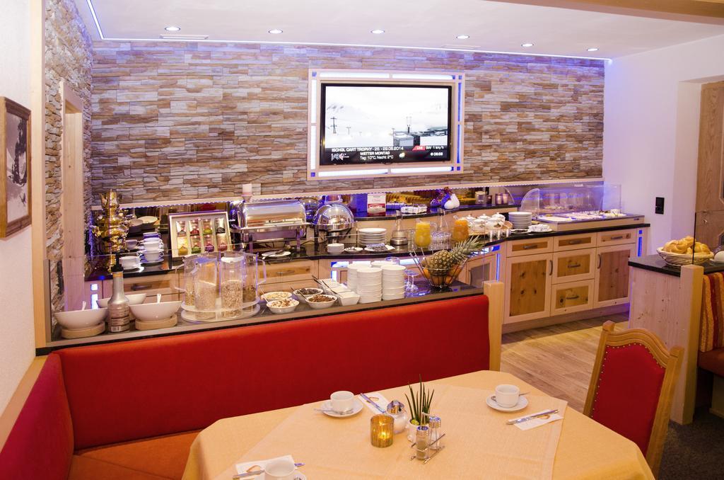 Hotel Garni Alpenblick Ischgl Ngoại thất bức ảnh