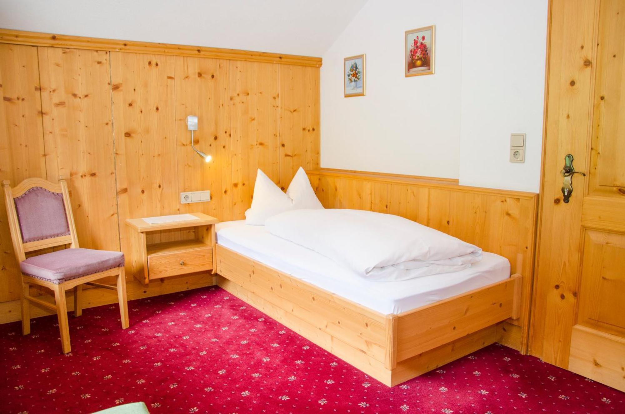 Hotel Garni Alpenblick Ischgl Ngoại thất bức ảnh