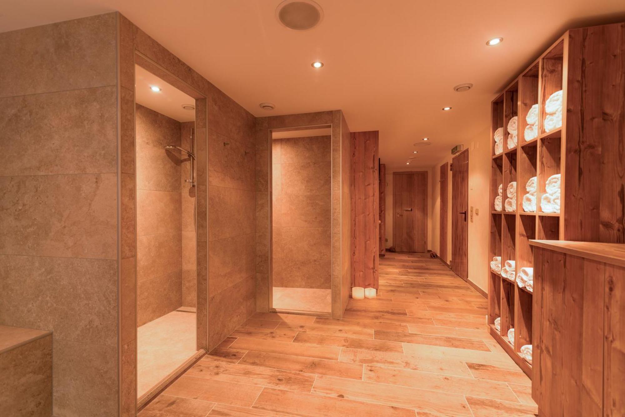 Hotel Garni Alpenblick Ischgl Ngoại thất bức ảnh