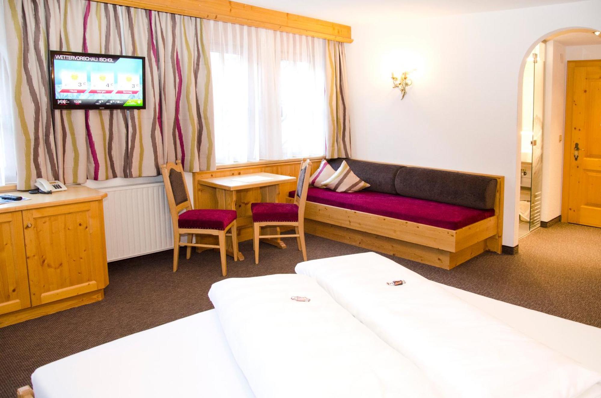 Hotel Garni Alpenblick Ischgl Ngoại thất bức ảnh