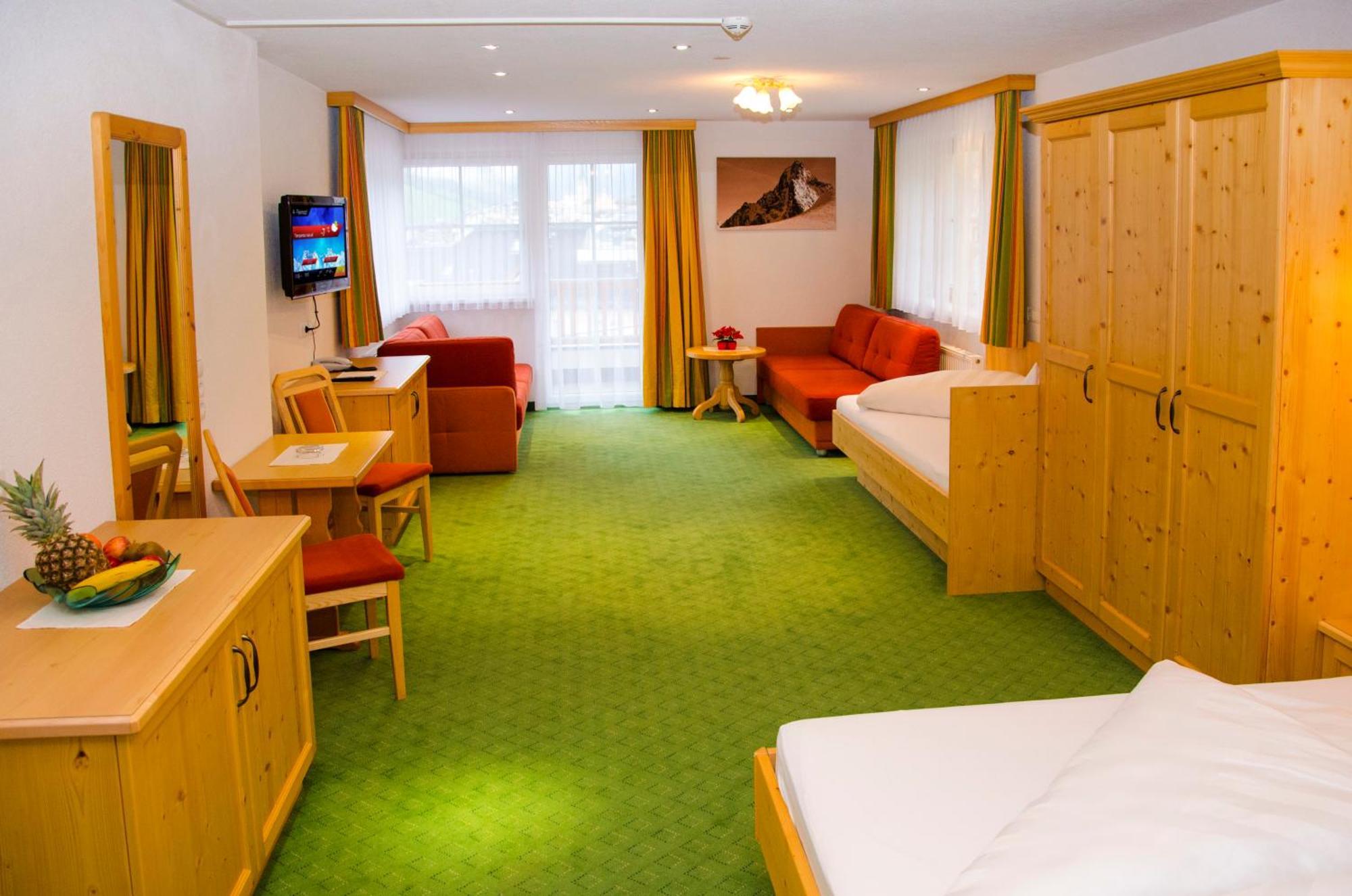 Hotel Garni Alpenblick Ischgl Phòng bức ảnh